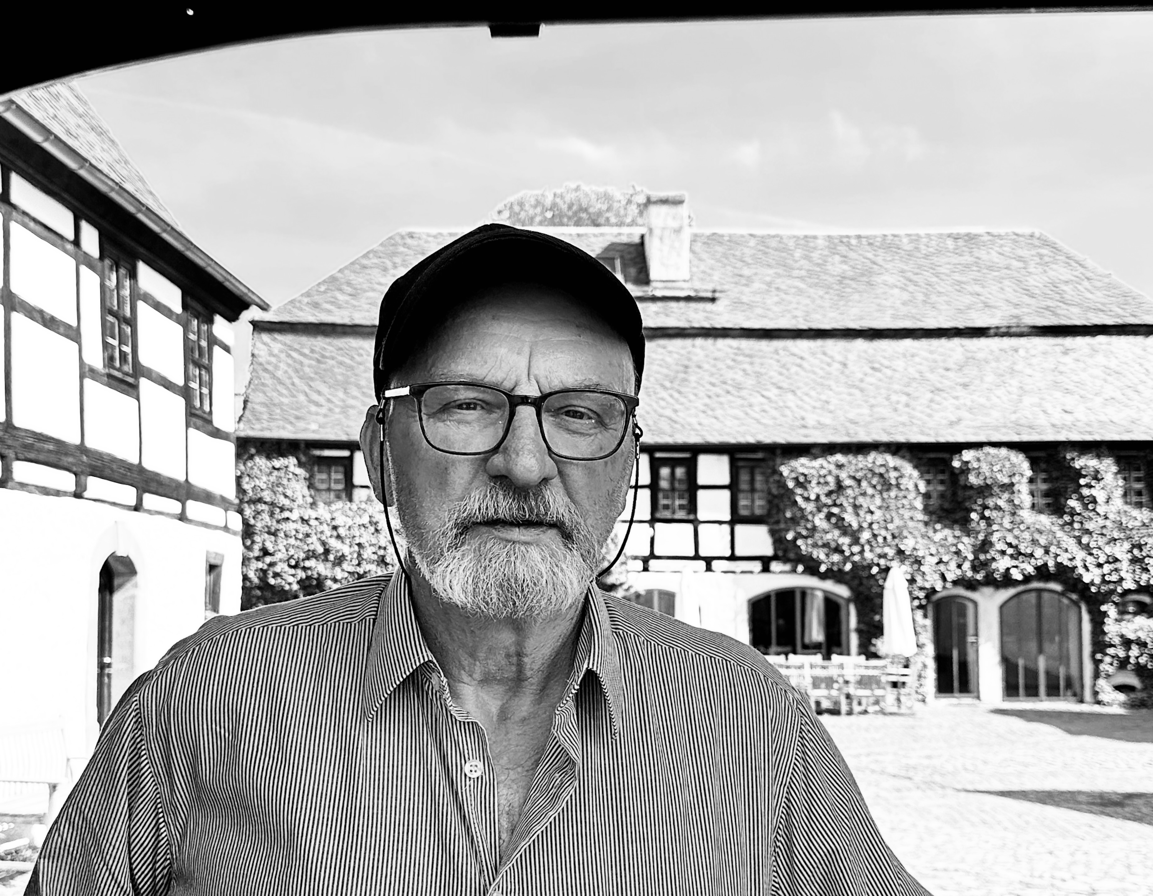 07942EB7-D276-47FD-A147-07EB08576E72_1_201_a