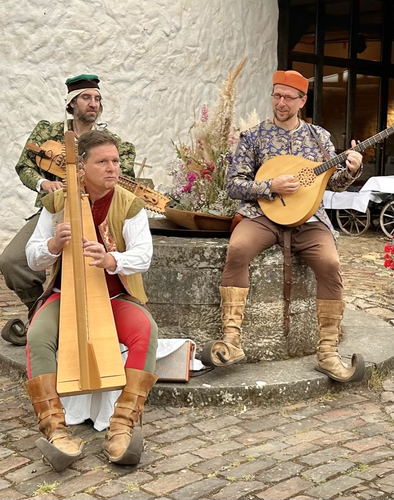 A5A11893-A4CB-46C9-B980-CD50449766BE_1_105_c